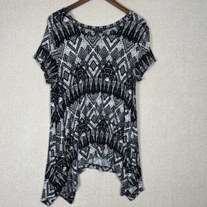 Chelsea & Theodore Womens XL Black White Geometric Sharkbite Hem Tunic Top